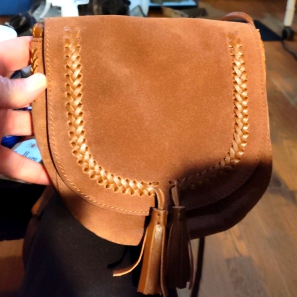 Bundle Lucky Brand crossbody cowgirl purse and Lucky Brand cuff silver bracelet - Picture 11 of 11